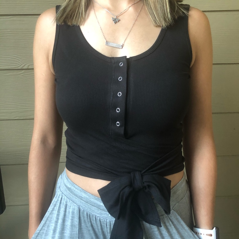 Wrap Around Ribbed Button Tank - Black